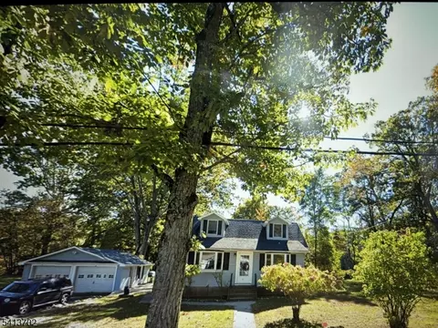 31 Richard Mine Rd, Wharton, NJ 07885