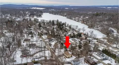 31 Penn Ave, Newton, NJ 07860