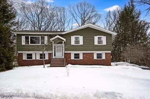 603 Bensel Dr, Landing, NJ 07850
