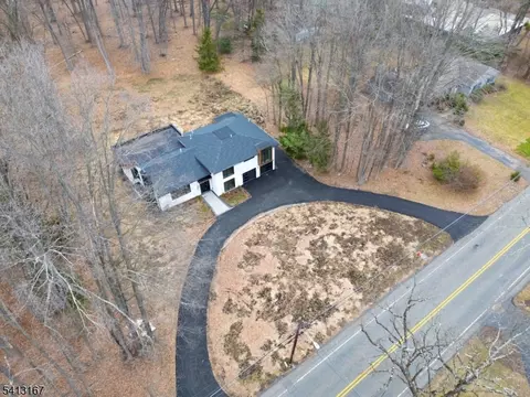 156 Park Rd, Parsippany-troy Hills Twp, NJ 07054