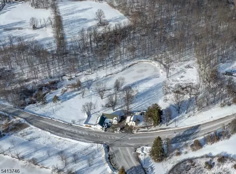 120 Fairmount Rd E, Tewksbury Twp, NJ 07830