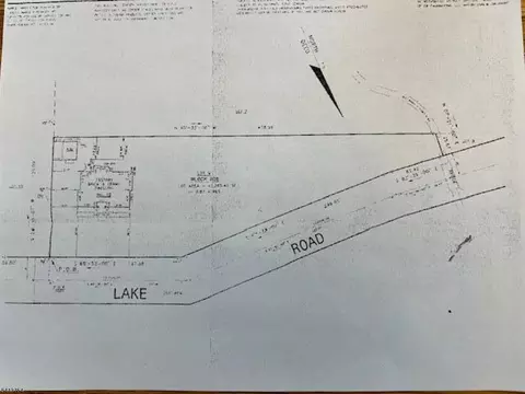 18 Lake Rd, Upper Saddle River, NJ 07458