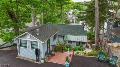 70 S Shore Rd, Byram Twp, NJ 07821