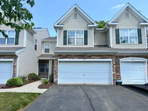 263 Ridge Dr, Pompton Lakes, NJ 07442