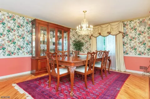 Dining - 25 Bedford Rd, Summit, NJ 07901 photo 1 of 3