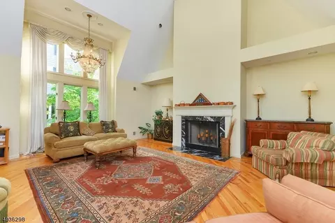 Living - 25 Bedford Rd, Summit, NJ 07901 photo 2 of 4