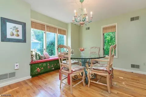 Dining - 25 Bedford Rd, Summit, NJ 07901 photo 3 of 3