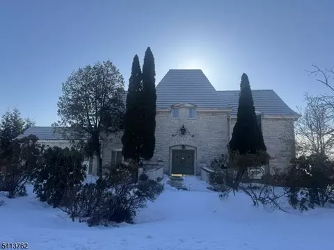 70 Crest Dr, South Orange Village, NJ 07079