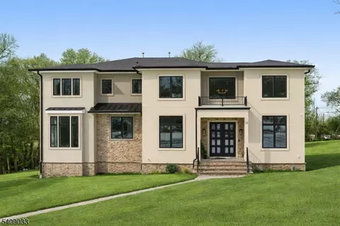 11 Homestead Ter, Livingston, NJ 07039