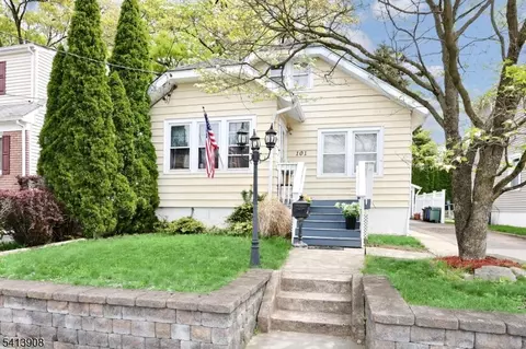 101 7th Ave, Hawthorne, NJ 07506
