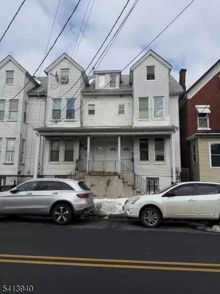 34 Second St, Elizabeth City, NJ 07206
