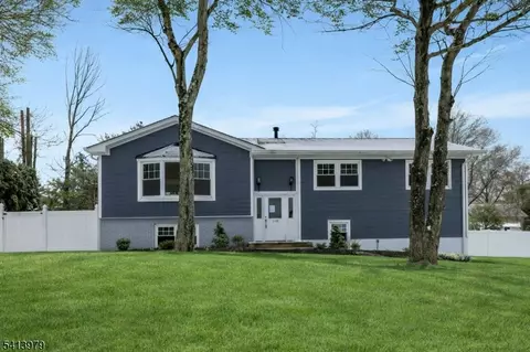 108 Packanack Lake Rd, Wayne, NJ 07470