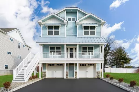 54 We Washington Ave, Atlantic Highlands Boro, NJ 07716