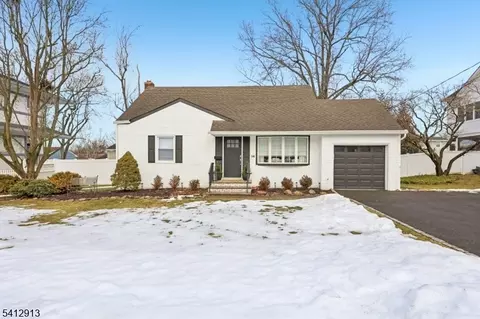 14 Buckingham Dr, Madison, NJ 07940