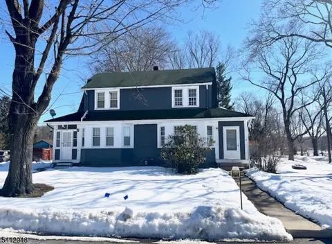 2 Chase Dr # -4, Kenvil, NJ 07847