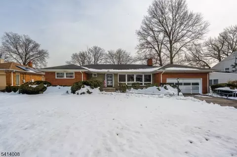 1105 Georgian Dr, Linden, NJ 07036