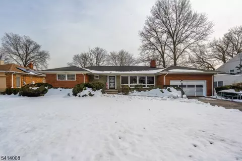 1105 Georgian Dr, Linden, NJ 07036