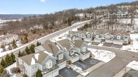29 Blazingstar Way, Hackettstown, NJ 07840