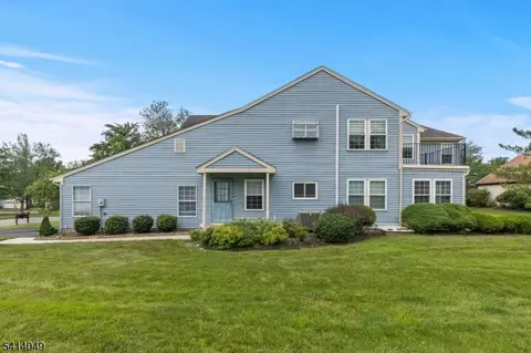 20 Dorchester Dr # C, Monroe Township, NJ 08831