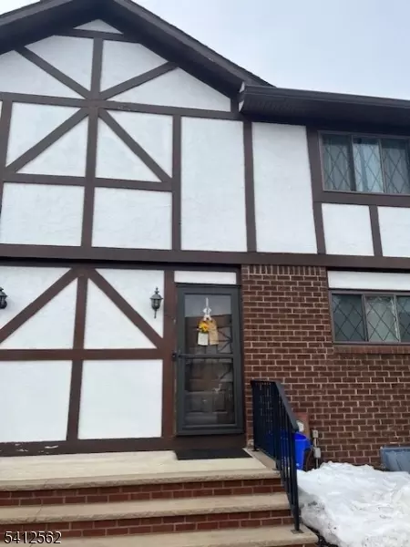 114 Wildflower Ln, Hillsborough, NJ 08844