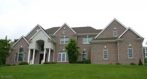 6 Trout Brook Ct, Chester Twp, NJ 07930