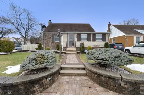 379 Ashley St, Perth Amboy, NJ 08861