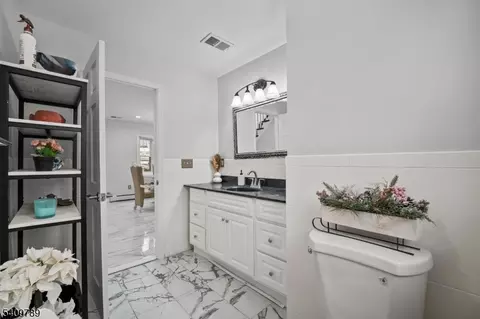 201 Newark Pompton Tpke, Wayne, NJ 07470 photo 10