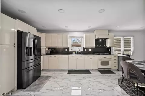 201 Newark Pompton Tpke, Wayne, NJ 07470 photo 7