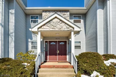 268 Dorset Ct, Piscataway, NJ 08854