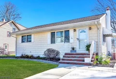 24 4th Ave, Woodbridge Twp, NJ 07064