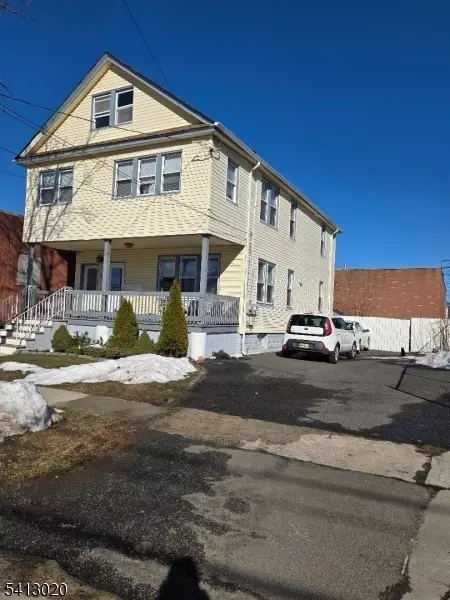 3 Fern St, Roselle, NJ 07203