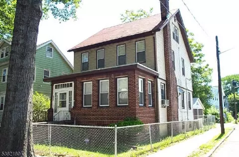 240 W End Ave, Newark, NJ 07106