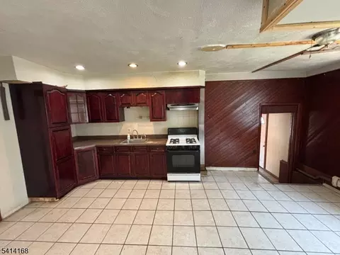 950 W 6th St, Plainfield, NJ 07063 photo 16