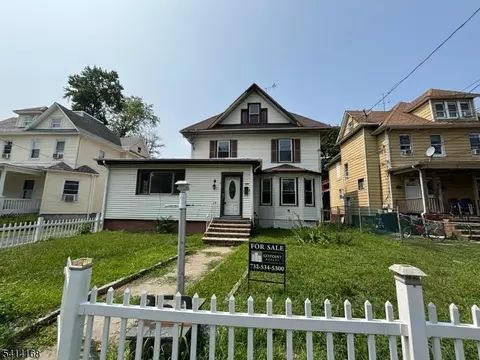 950 W 6th St, Plainfield, NJ 07063 photo 6