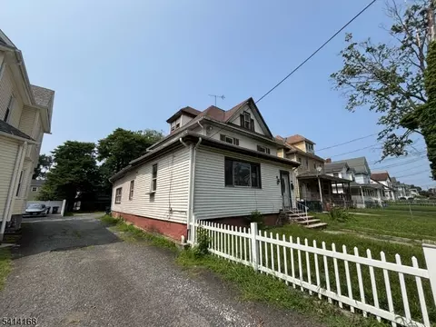 950 W 6th St, Plainfield, NJ 07063 photo 2