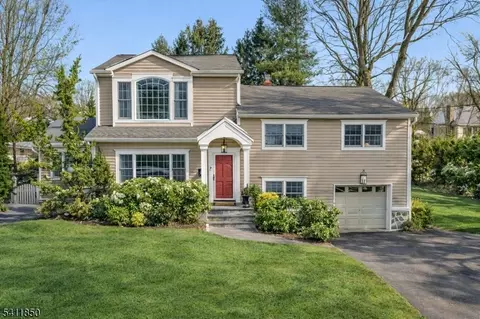 8 Kice Rd, Florham Park, NJ 07932