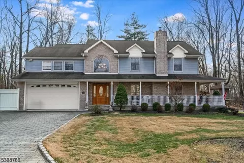 45 Kime Ave, Wayne, NJ 07470