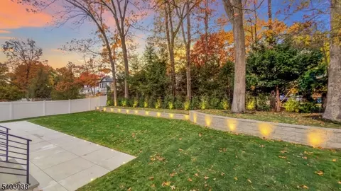 Exterior - 801 Godwin Rd, Paramus, NJ 07652 photo 4 of 4