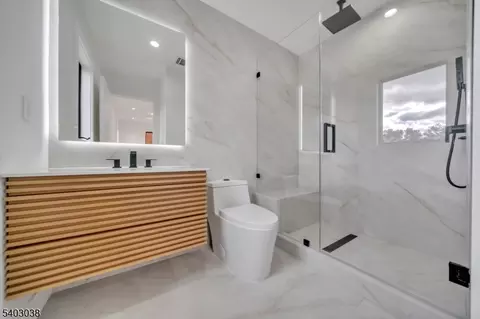 Bath - 801 Godwin Rd, Paramus, NJ 07652 photo 5 of 6