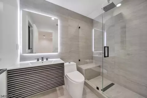 Bath - 801 Godwin Rd, Paramus, NJ 07652 photo 6 of 6