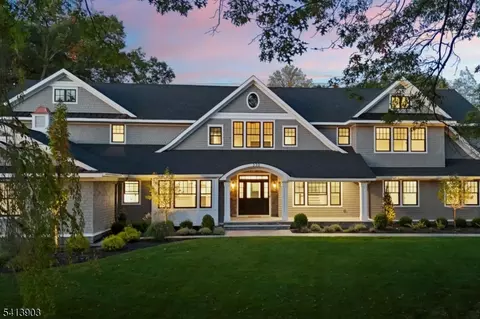 330 Hartshorn Dr, Millburn Twp, NJ 07078