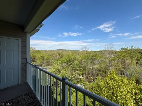 9411 Warrens Way, Wanaque, NJ 07465