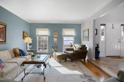4 Birdseye Cir, Wayne, NJ 07470 photo 5