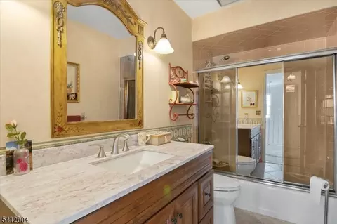 4 Birdseye Cir, Wayne, NJ 07470 photo 19