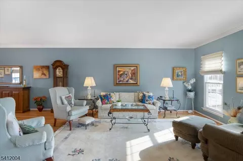 4 Birdseye Cir, Wayne, NJ 07470 photo 4