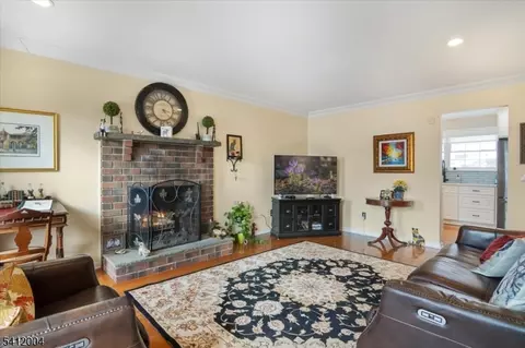 4 Birdseye Cir, Wayne, NJ 07470 photo 14