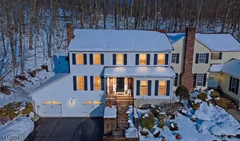 4 Birdseye Cir, Wayne, NJ 07470