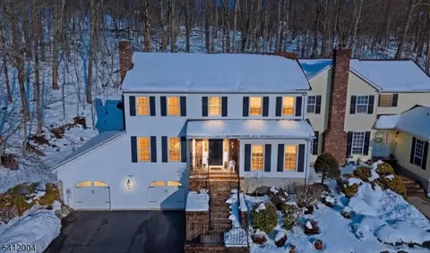 4 Birdseye Cir, Wayne, NJ 07470