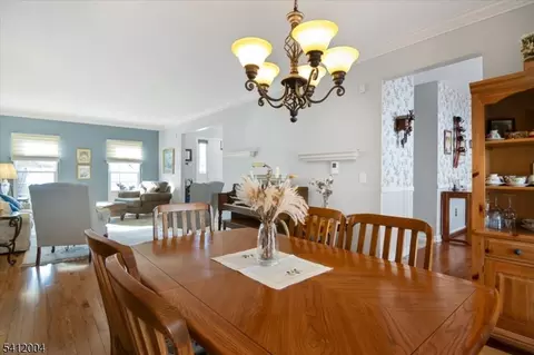 4 Birdseye Cir, Wayne, NJ 07470 photo 8