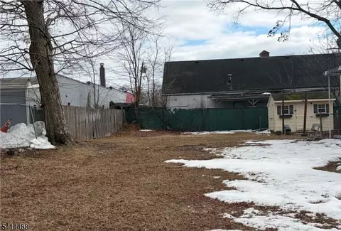 1315 W 6th St, Piscataway Twp, NJ 08854